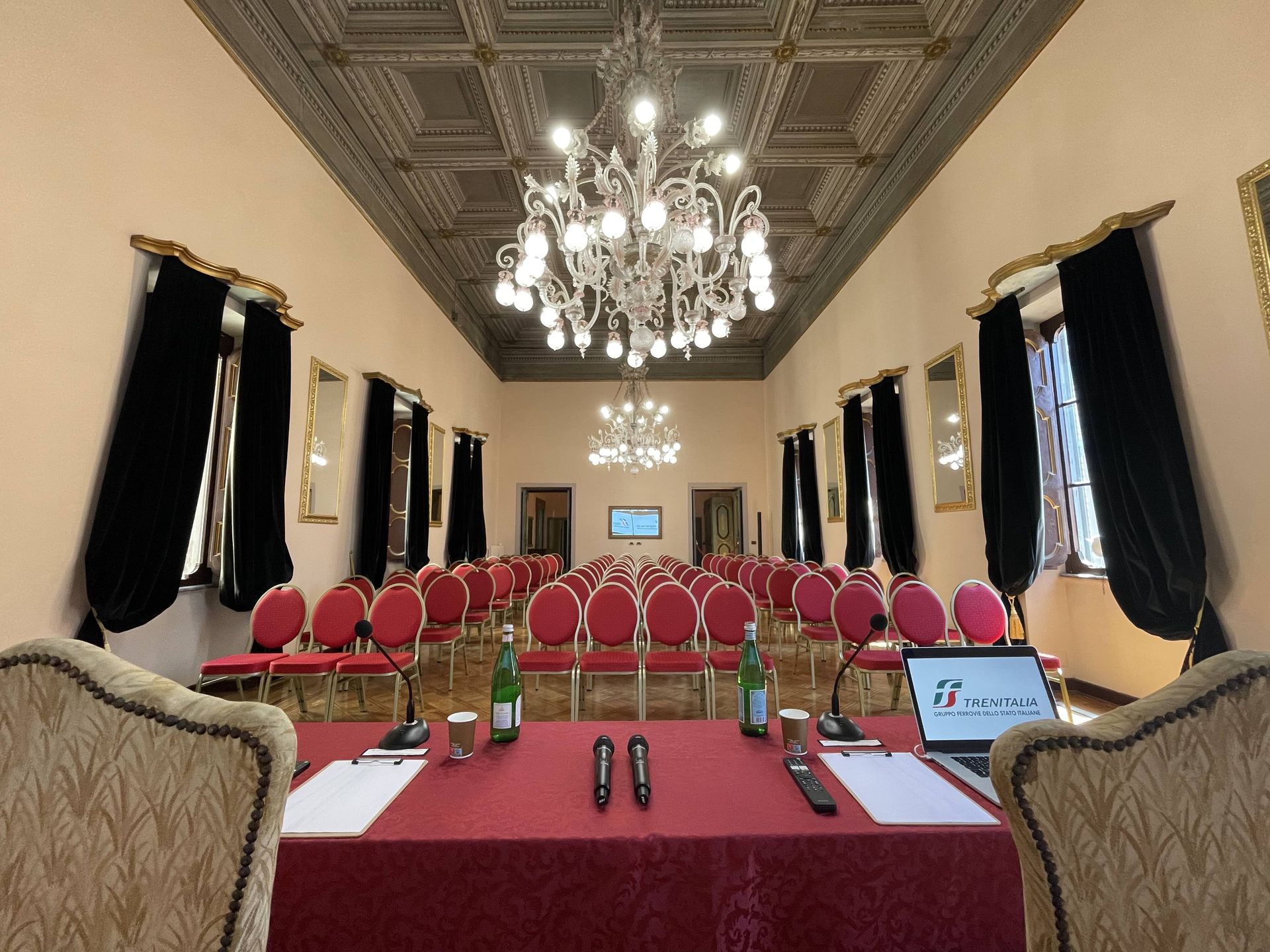 Opzione Panisperna – Piano Nobile completo Palazzo Panisperna